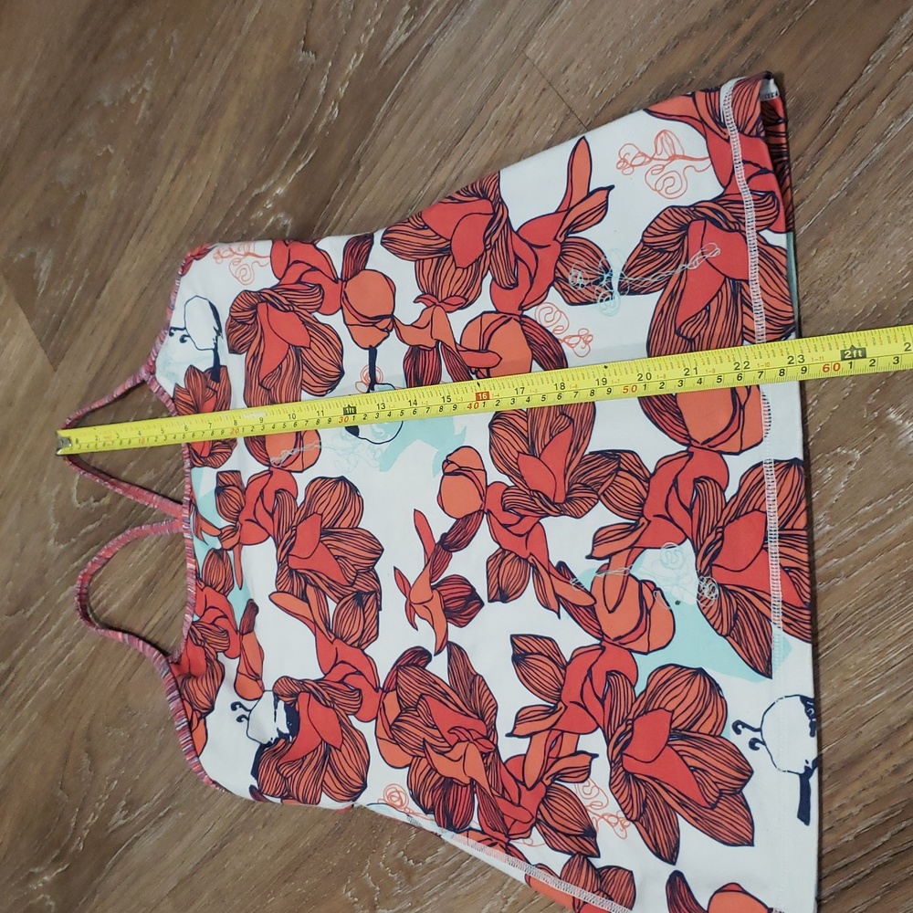 (6) Lululemon Athletica Floral Racerbacm Tank Top Running Yoga Activewear Gym - Picture 3 of 8
